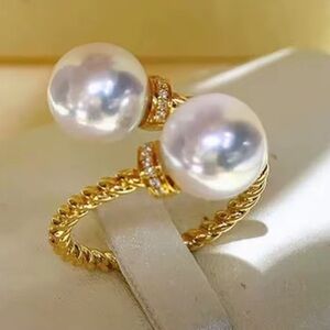Gold Twist Pearl Ring